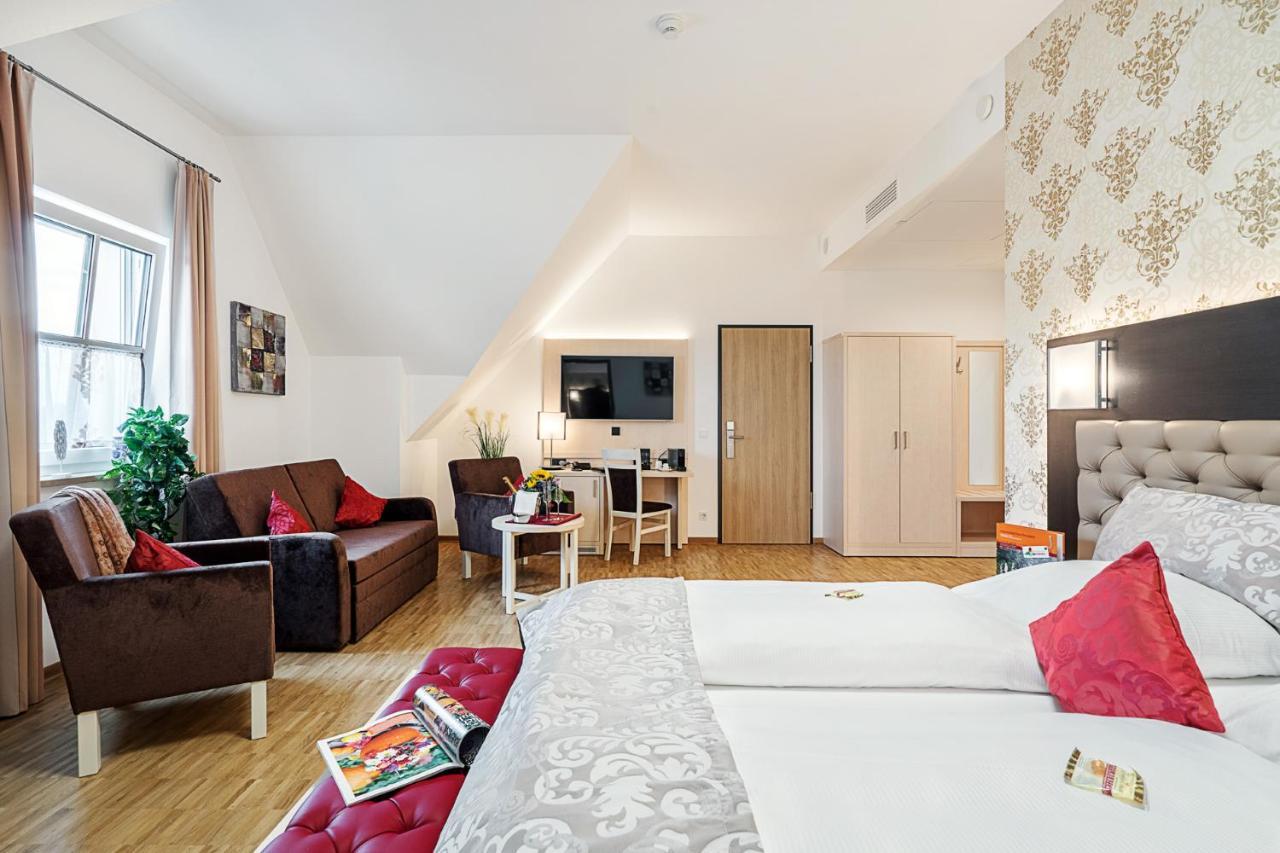 Hotel Rappen Rothenburg Ob Der Tauber Luaran gambar