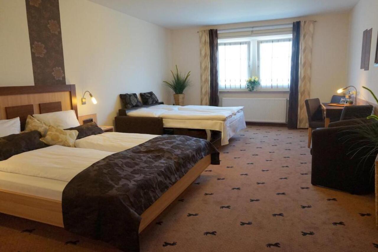 Hotel Rappen Rothenburg Ob Der Tauber Luaran gambar
