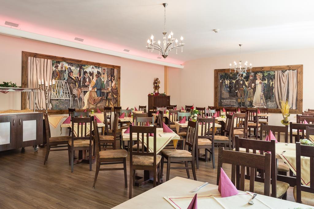 Hotel Rappen Rothenburg Ob Der Tauber Luaran gambar