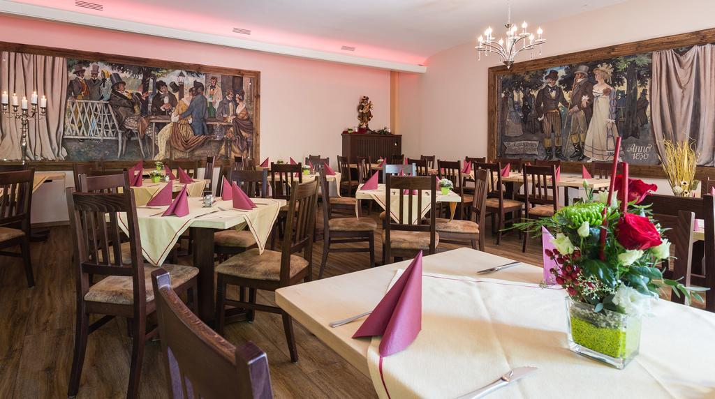 Hotel Rappen Rothenburg Ob Der Tauber Luaran gambar